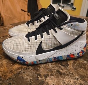 Nike Men's KD 13 Bred Basketball Shoes CI9948-002 Size 11 Used Twice